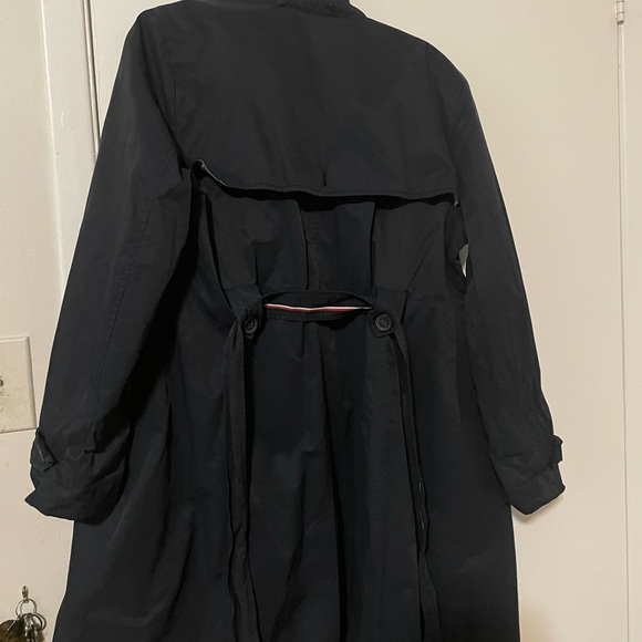 Vintage Tommy Hilfiger navy trench coat in XL - Picture 2 of 8